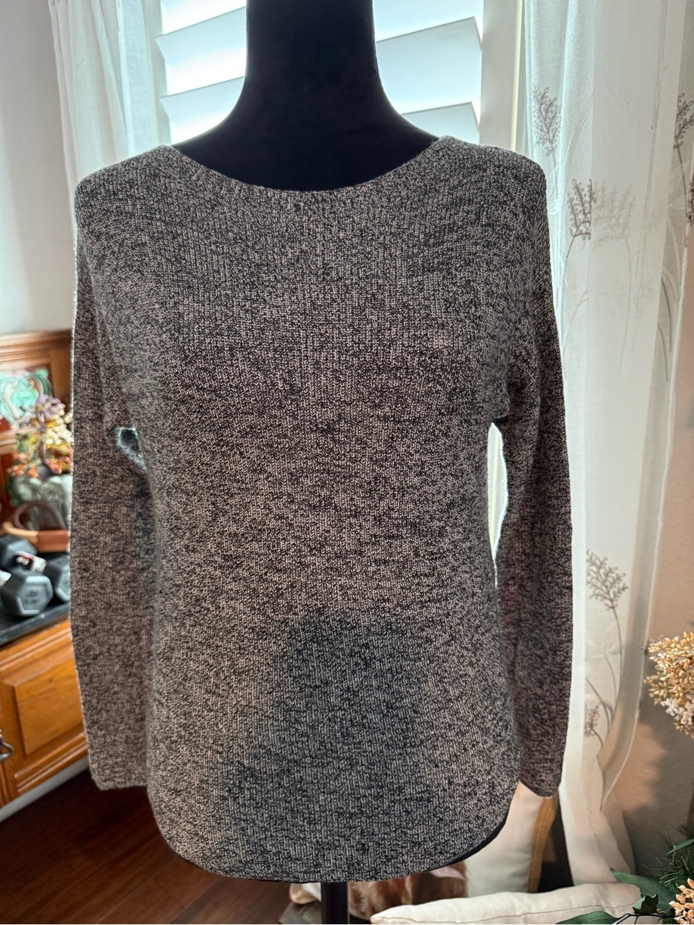Express Women’s Small Gray Black Marled Knit Sweater Long Sleeve Lightweight